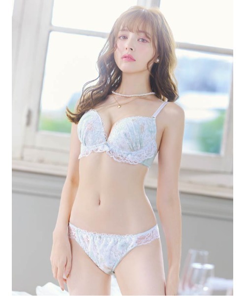 DRW(ドロー)の「フリル 水彩 シアー ブルーム ブラジャー & フルバック ショーツ(ブラ&ショーツ・レディース・ホワイト/ライトブルー・B70/B75/C75/D70/D75/A70/C80)」の6枚目の写真