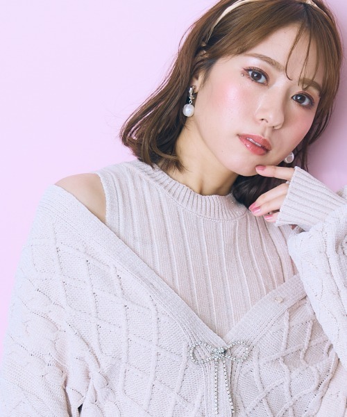 marun(マルン)の「<大きいサイズ> ケーブル編みラメモールニットカーディガン marun(カーディガン/ボレロ・レディース・ホワイト系/ピンク・5L/4L/3L/LL/L)」の16枚目の写真