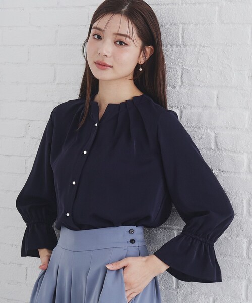 セール】タックネックパール調ブラウス【洗濯機洗い可/ストレッチ