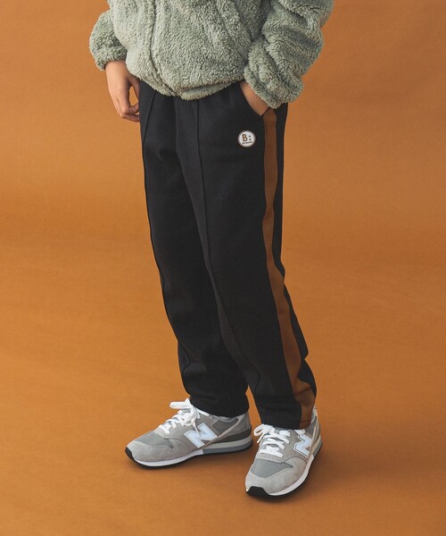B:MING by BEAMS（ビーミングバイビームス）の「裏シャギー トラック パンツ 2024FW（100～150cm）（スラックス・キッズ・オフホワイト/ブラック・100/120/130/140/150/110）」の16枚目の写真