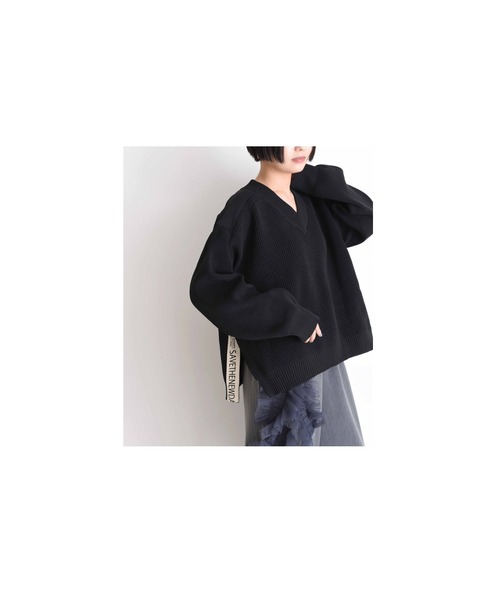 Eimee Law（エイミーロウ）の「ワッフル編みサイドロゴテープニット（ニット/セーター・レディース・ベージュ/アイボリー/ブラック/アイボリー系/モカ/ブラック系・FREE）」の3枚目の写真