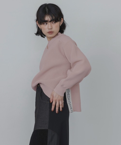 Eimee Law（エイミーロウ）の「ワッフル編みサイドロゴテープニット（ニット/セーター・レディース・ベージュ/アイボリー/ブラック/アイボリー系/モカ/ブラック系/ブラウン/ホワイト系その他/ライトピンク/ブラック系その他・FREE）」の22枚目の写真