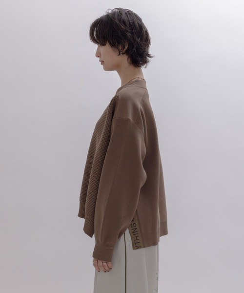 Eimee Law（エイミーロウ）の「ワッフル編みサイドロゴテープニット（ニット/セーター・レディース・ベージュ/アイボリー/ブラック/アイボリー系/モカ/ブラック系・FREE）」の22枚目の写真