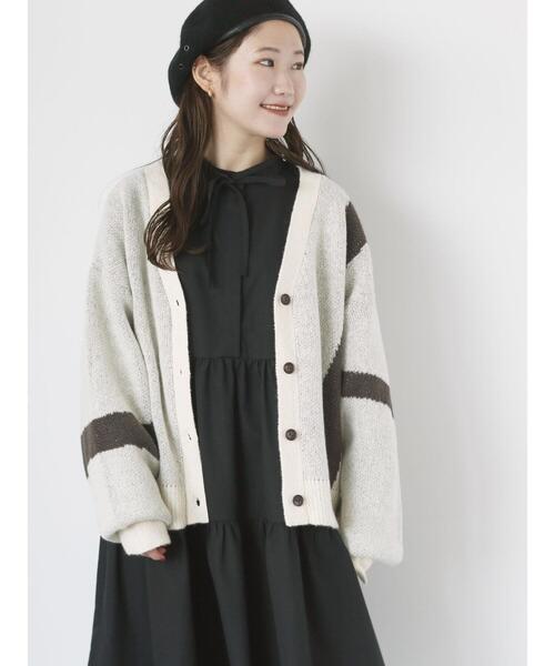 ehka sopo(エヘカソポ)の「ジャカードVネックカーディガン(カーディガン/ボレロ・レディース・ピンク/ブラック/キナリ・F)」の4枚目の写真