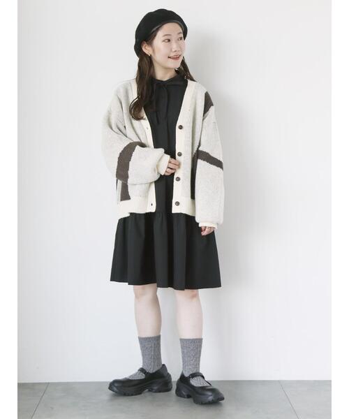 ehka sopo(エヘカソポ)の「ジャカードVネックカーディガン(カーディガン/ボレロ・レディース・ピンク/ブラック/キナリ・F)」の7枚目の写真