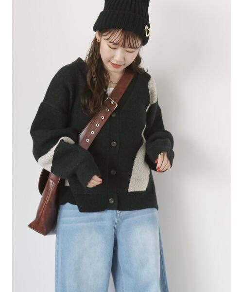 ehka sopo(エヘカソポ)の「ジャカードVネックカーディガン(カーディガン/ボレロ・レディース・ピンク/ブラック/キナリ・F)」の11枚目の写真