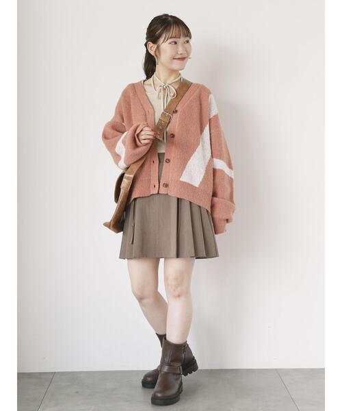 ehka sopo(エヘカソポ)の「ジャカードVネックカーディガン(カーディガン/ボレロ・レディース・ピンク/ブラック/キナリ・F)」の21枚目の写真