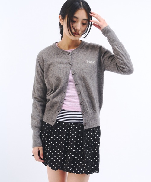 FEKETE(フェケテ)の「fekete CARDIGAN / feketeロゴカーディガン(カーディガン/ボレロ・レディース・ブラック/グレー/レッド・FREE)」の22枚目の写真