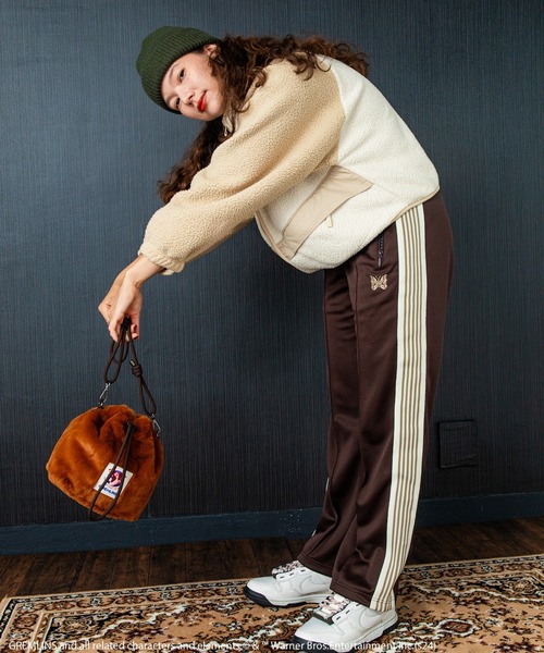 ACCOMMODE（アコモデ）の「グレムリン/ファー巾着ショルダー（ショルダーバッグ・レディース・ブラウン/ダークグレー/その他1・FREE）」の12枚目の写真