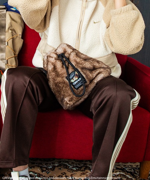 ACCOMMODE（アコモデ）の「グレムリン/ファー巾着ショルダー（ショルダーバッグ・レディース・ブラウン/ダークグレー/その他1・FREE）」の9枚目の写真