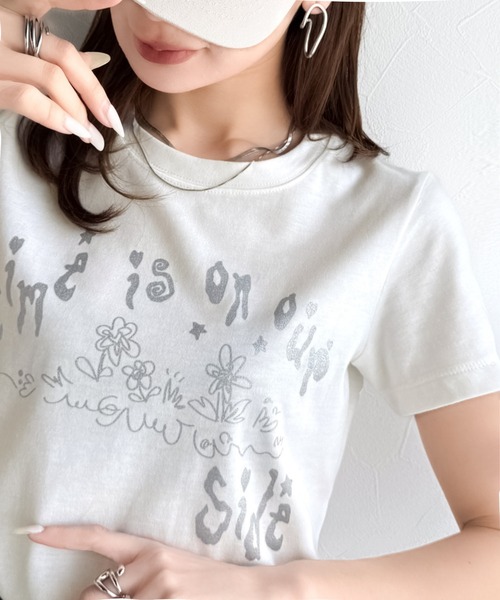 mily bilet(ミウィビレット)の「【mily bilet】大人の上品グラフティ。ハンドペイントライクシルバープリントコンパクトTシャツ(Tシャツ/カットソー・レディース・アイボリー/ブラック/チョコ・X-LARGE/SMALL/MEDIUM/LARGE)」の1枚目の写真