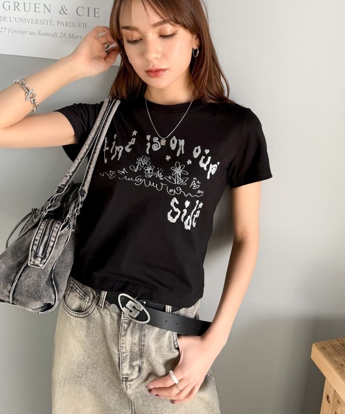 mily bilet(ミウィビレット)の「【mily bilet】大人の上品グラフティ。ハンドペイントライクシルバープリントコンパクトTシャツ(Tシャツ/カットソー・レディース・アイボリー/ブラック/チョコ・X-LARGE/SMALL/MEDIUM/LARGE)」の18枚目の写真