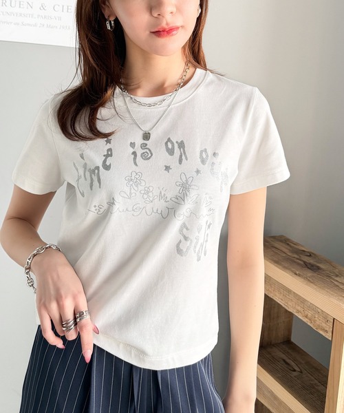 mily bilet(ミウィビレット)の「【mily bilet】大人の上品グラフティ。ハンドペイントライクシルバープリントコンパクトTシャツ(Tシャツ/カットソー・レディース・アイボリー/ブラック/チョコ・X-LARGE/SMALL/MEDIUM/LARGE)」の9枚目の写真