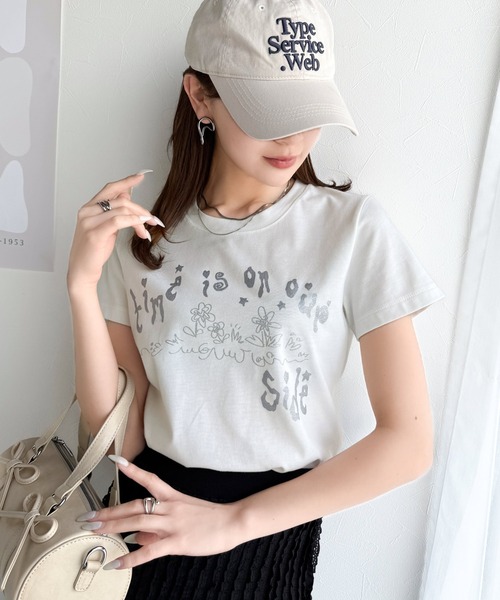 mily bilet(ミウィビレット)の「【mily bilet】大人の上品グラフティ。ハンドペイントライクシルバープリントコンパクトTシャツ(Tシャツ/カットソー・レディース・アイボリー/ブラック/チョコ・X-LARGE/SMALL/MEDIUM/LARGE)」の11枚目の写真