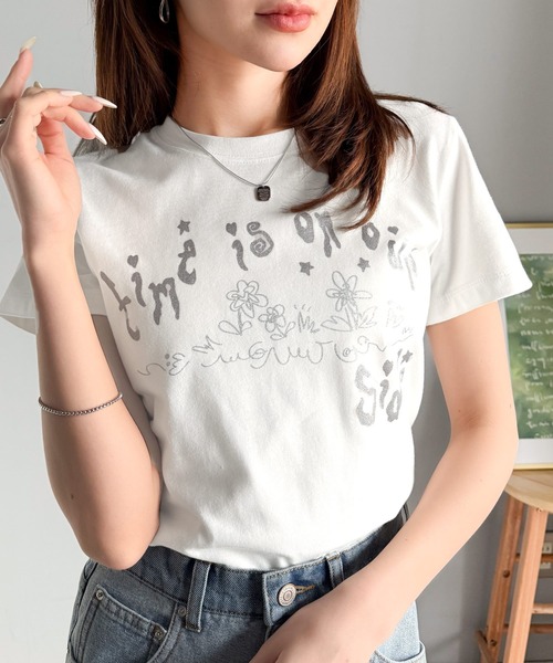 mily bilet(ミウィビレット)の「【mily bilet】大人の上品グラフティ。ハンドペイントライクシルバープリントコンパクトTシャツ(Tシャツ/カットソー・レディース・アイボリー/ブラック/チョコ・X-LARGE/SMALL/MEDIUM/LARGE)」の14枚目の写真