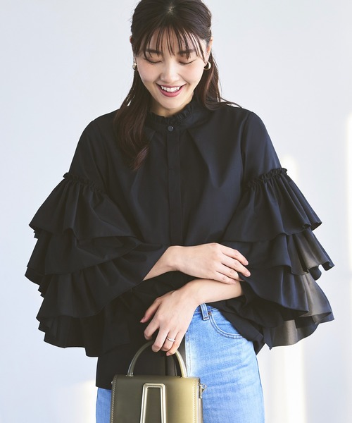 8931【極美品】Yori フリル 長袖 フリル スリーブ ブラウス 38サイズ yori ぬくぬくヘムフリルブラウス