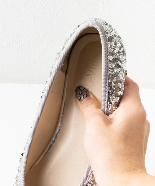 attagirl(アタガール)の「ポインテッドトゥリボンフラットシューズ(パンプス・レディース・ブラック/シルバー/シルバー系その他/ブラック系その他/ブラック系その他2/レオパード/ガンメタ/ホワイト系その他3/ブラック系その他3・22.0cm/22.5cm/23.0cm/23.5cm/24.0cm/24.5cm/25.0cm/25.5cm)」の14枚目の写真