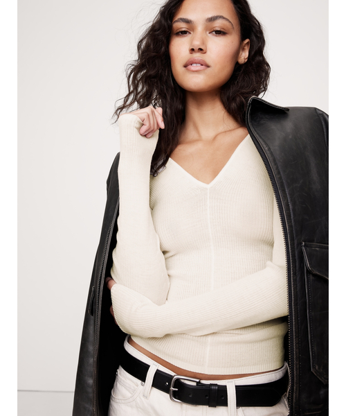 Banana Republic（バナナリパブリック）の「リブ メリノ ダブルVネック セーター（ニット/セーター・レディース・アイボリー/ブラック/ピンク・M/XS/S/L）」の7枚目の写真