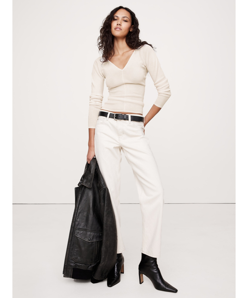 Banana Republic（バナナリパブリック）の「リブ メリノ ダブルVネック セーター（ニット/セーター・レディース・アイボリー/ブラック/ピンク・M/XS/S/L）」の4枚目の写真