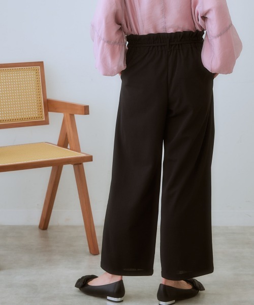 SMILE LAND（スマイルランド）の「＜大きいサイズ＞ やわらか素材リボンデザインストレートパンツ（９分丈）（セットアップ対応）（スラックス・レディース・ブラック/ライトベージュ・4L/LL/3L/5L/L）」の7枚目の写真