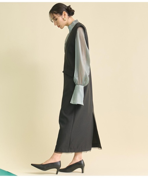 Settimissimo(セッティミッシモ)の「Vネック フロントダーツ Iライン ワンピース(ワンピース・レディース・ベージュ/ブラック・FREE)」の5枚目の写真