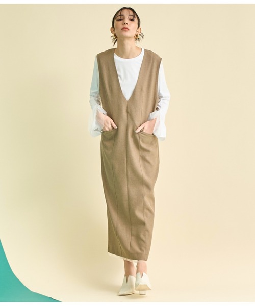 Settimissimo(セッティミッシモ)の「Vネック フロントダーツ Iライン ワンピース(ワンピース・レディース・ベージュ/ブラック・FREE)」の8枚目の写真