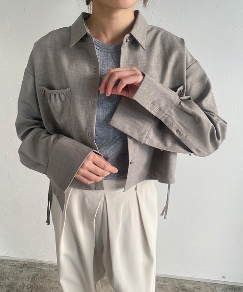 ECLAM(クラム)の「サイドドロストクロップドシャツ(シャツ/ブラウス・レディース・ベージュ系その他/ネイビー/オフホワイト・M)」の5枚目の写真