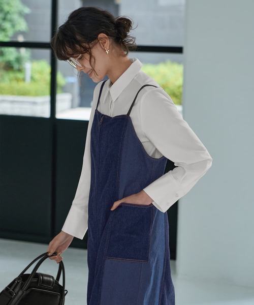 STYLE DELI（スタイルデリ）の「【LUXE】細見え配色デニムキャミワンピース（ワンピース・レディース・ネイビー・MEDIUM/SMALL）」の5枚目の写真