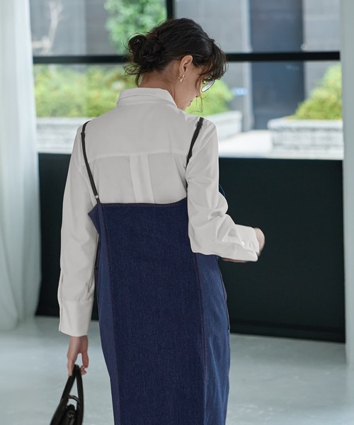 STYLE DELI（スタイルデリ）の「【LUXE】細見え配色デニムキャミワンピース（ワンピース・レディース・ネイビー・MEDIUM/SMALL）」の6枚目の写真