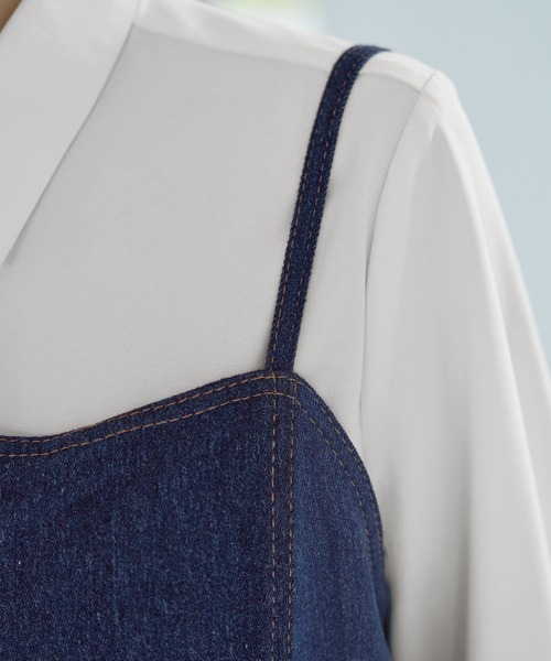 STYLE DELI（スタイルデリ）の「【LUXE】細見え配色デニムキャミワンピース（ワンピース・レディース・ネイビー・MEDIUM/SMALL）」の8枚目の写真