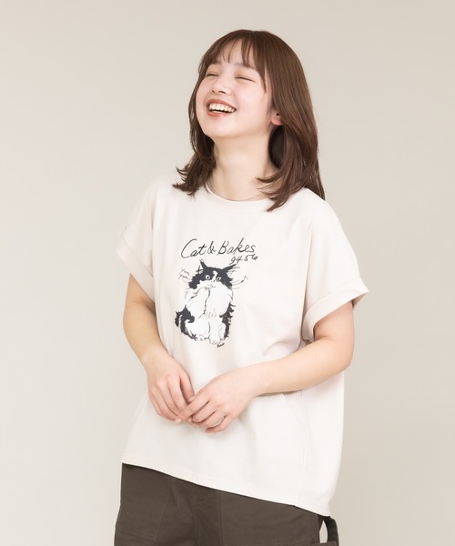 meeny miny(ミーニーマイニー)の「【meeny miny】〈CAT&BAKES 9456〉コラボ "yum yum" BandoT(Tシャツ/カットソー・レディース・ホワイト/グレー/ライトベージュ・MEDIUM/LARGE)」の3枚目の写真