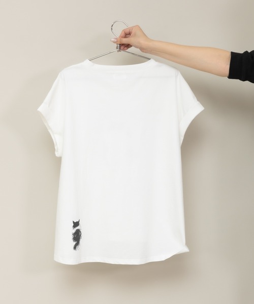 meeny miny(ミーニーマイニー)の「【meeny miny】〈CAT&BAKES 9456〉コラボ "yum yum" BandoT(Tシャツ/カットソー・レディース・ホワイト/グレー/ライトベージュ・MEDIUM/LARGE)」の4枚目の写真