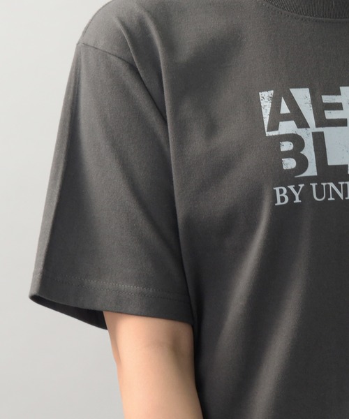 UNDICI・NOVE（ウンディッチノーベ）の「【AECA BLANC】アエカブラン/ブランドロゴプリントTシャツ（Tシャツ/カットソー・レディース・チャコールグレー/ホワイト・M）」の10枚目の写真