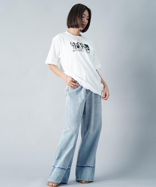 UNDICI・NOVE（ウンディッチノーベ）の「【AECA BLANC】アエカブラン/ブランドロゴプリントTシャツ（Tシャツ/カットソー・レディース・チャコールグレー/ホワイト・M）」の5枚目の写真