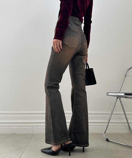 セール】ヴィンテージ加工フレアデニム（デニムパンツ）｜solleim