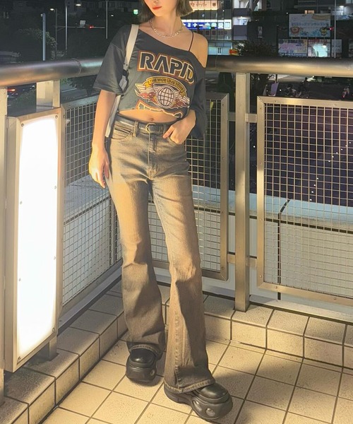 solleim（ソルレム）の「美脚ヴィンテージ加工フレアデニム（デニムパンツ・レディース・ブルー/ネイビー/インディゴブルー・S/M/L）」の13枚目の写真