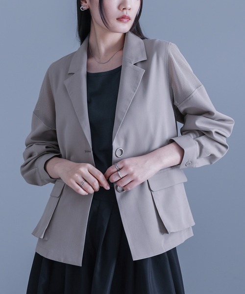 kOhAKU(コハク)の「袖メッシュ切替テーラードジャケット(テーラードジャケット・レディース・グレイッシュベージュ/ブラック・2/1)」の1枚目の写真