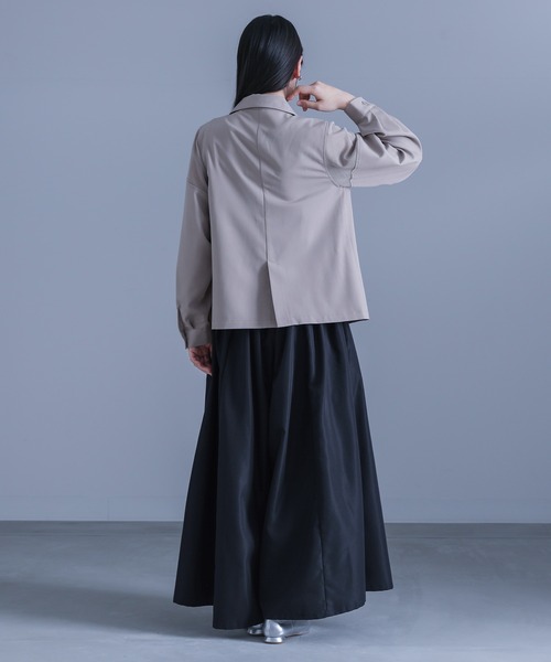 kOhAKU(コハク)の「袖メッシュ切替テーラードジャケット(テーラードジャケット・レディース・グレイッシュベージュ/ブラック・2/1)」の21枚目の写真