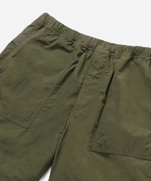 Saturdays NYC(サタデーズ ニューヨークシティ )の「Radan Utility Short(その他パンツ・メンズ・ブラック/オリーブ・L/M/S/XL/X-SMALL)」の9枚目の写真
