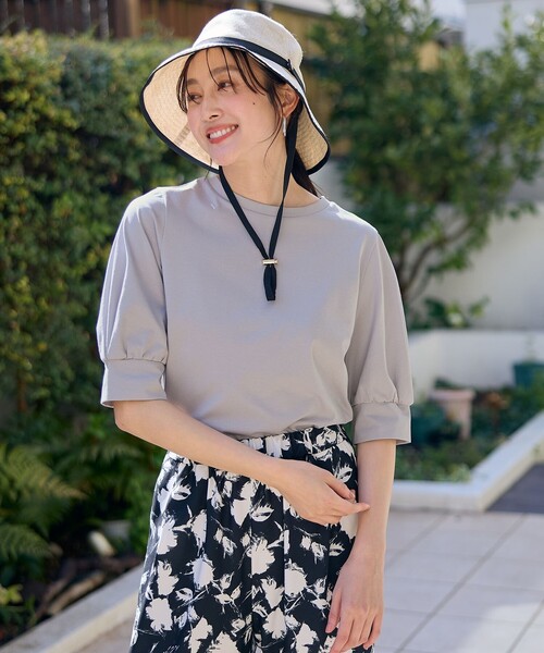 ANY(エニィ)の「パフスリーブカットソー(Tシャツ/カットソー・レディース・ピンク系/ライトグレー系/ブラック系/ホワイト系/ターコイズブルー系・2/3)」の4枚目の写真