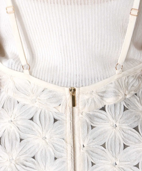 Jines（ジネス）の「チュールフラワーキャミ（シャツ/ブラウス・レディース・ブラック/ライトベージュ・38）」の21枚目の写真