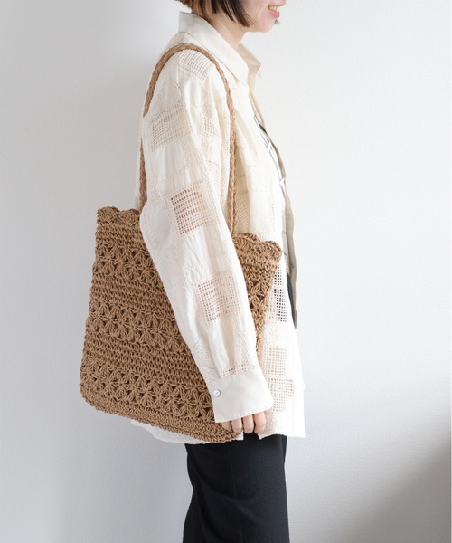 cepo（セポ）の「【aristella】フラワーデザインフラットトートバッグ（トートバッグ・レディース・ライトベージュ/ベージュ・FREE）」の9枚目の写真