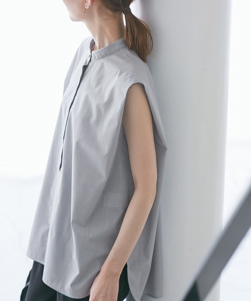 ROPE' PICNIC（ロペピクニック）の「【UVカット・接触冷感・イージーケア】バンドカラーノースリーブシャツ/通勤対応（シャツ/ブラウス・レディース・サックスブルー/チャコールグレー/オフホワイト/ネイビー・38）」の4枚目の写真