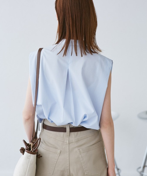 ROPE' PICNIC（ロペピクニック）の「【UVカット・接触冷感・イージーケア】バンドカラーノースリーブシャツ/通勤対応（シャツ/ブラウス・レディース・サックスブルー/チャコールグレー/オフホワイト/ネイビー・38）」の22枚目の写真