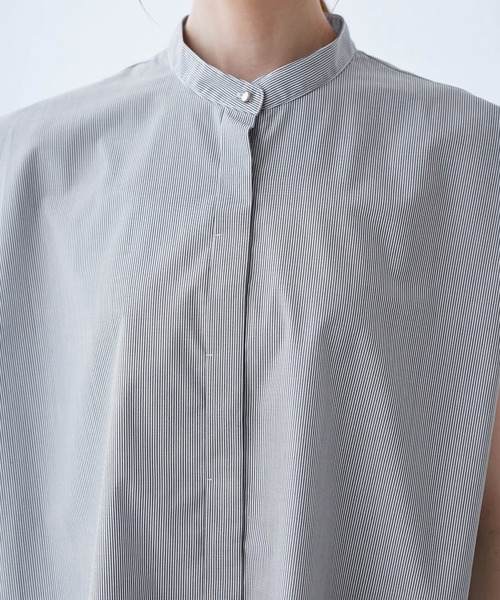 ROPE' PICNIC（ロペピクニック）の「【UVカット・接触冷感・イージーケア】バンドカラーノースリーブシャツ/通勤対応（シャツ/ブラウス・レディース・サックスブルー/チャコールグレー/オフホワイト/ネイビー・38）」の18枚目の写真