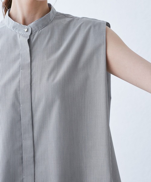 ROPE' PICNIC（ロペピクニック）の「【UVカット・接触冷感・イージーケア】バンドカラーノースリーブシャツ/通勤対応（シャツ/ブラウス・レディース・サックスブルー/チャコールグレー/オフホワイト/ネイビー・38）」の16枚目の写真