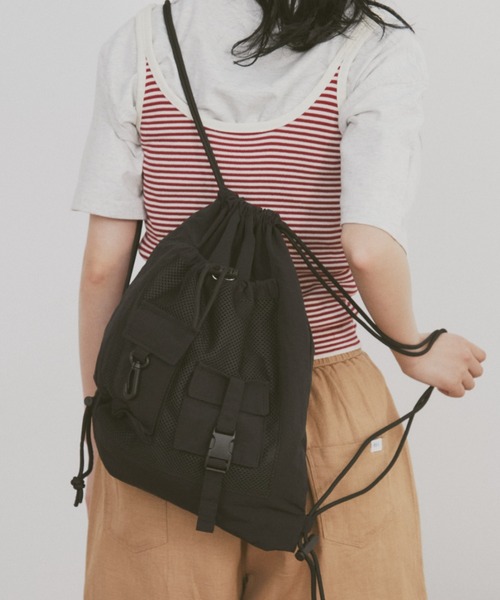 ナイロン ドローストリングバックパック 大きめ 黒 AZUL by moussy｜ドローストリングナイロンリュックサック