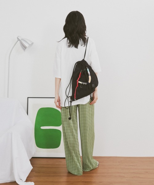 MERLOT（メルロー）の「ドローストリングナイロンナップザック（バックパック/リュック・レディース・ホワイト/ブラック・FREE）」の18枚目の写真