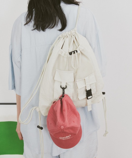 MERLOT（メルロー）の「ドローストリングナイロンナップザック（バックパック/リュック・レディース・ホワイト/ブラック・FREE）」の8枚目の写真