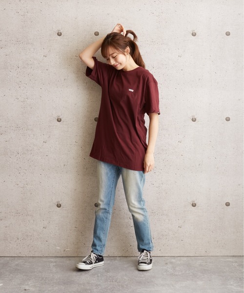 B'day(ビーデイ)の「VANS LEFT CHEST LOGO 半袖TEE VN0A3CZEK10(Tシャツ/カットソー・メンズ・ワイン・SMALL/MEDIUM/LARGE)」の3枚目の写真